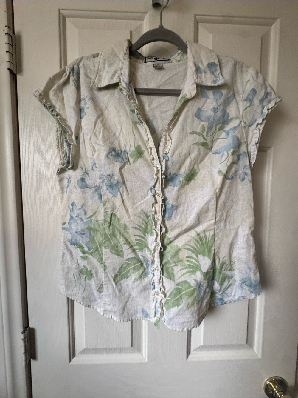 3/$15 Caribbean Joe White Button-Front Floral Shirt with Blue & Green Print